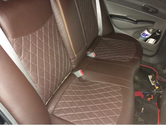 Авточехлы на Honda Civic 8 4D Авточехлы на Honda Civic 8 4D