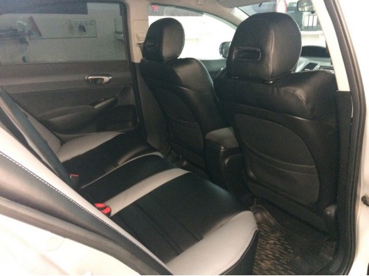 Каркасные авточехлы на Honda Civic 8 4D Каркасные авточехлы на Honda Civic 8 4D