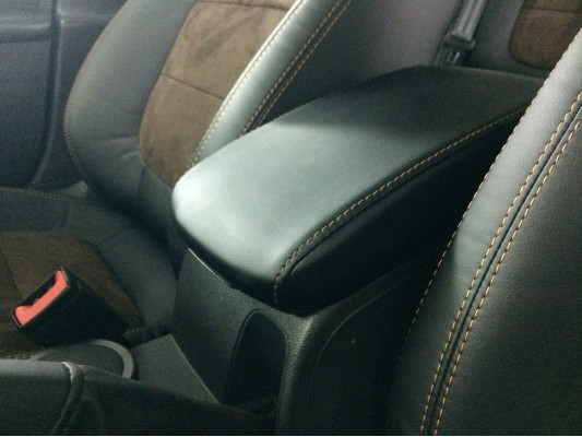 Перетяжка центрального подлокотника Перетяжка центрального подлокотника